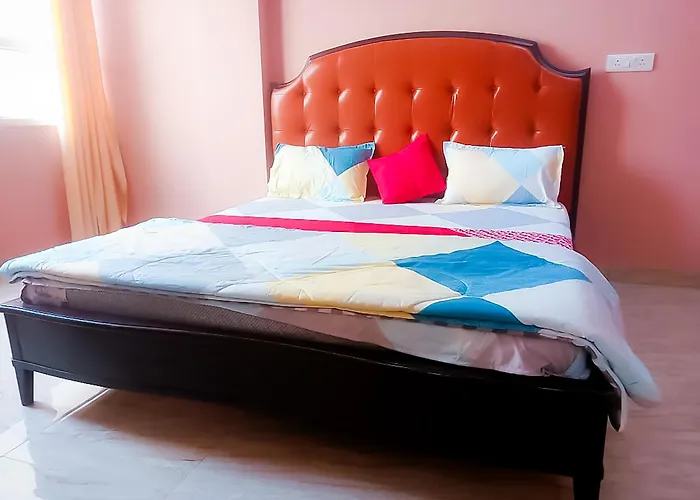 Hotel Dwarka Inn - Sec-8 Near Yashoobhoomi