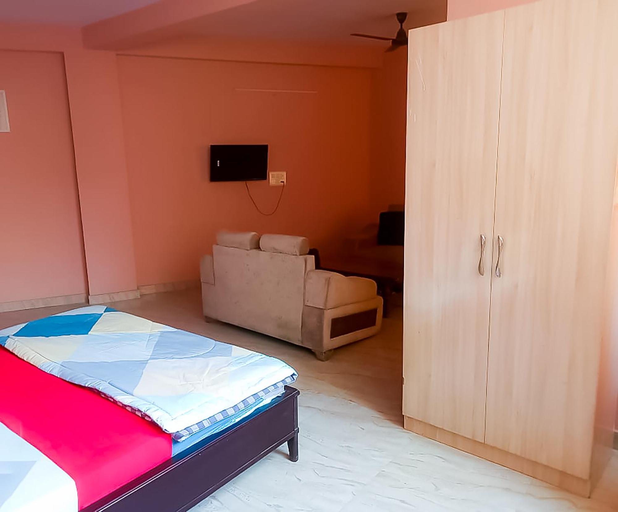Dwarka - Sec-8 Near Yashoobhoomi New Delhi