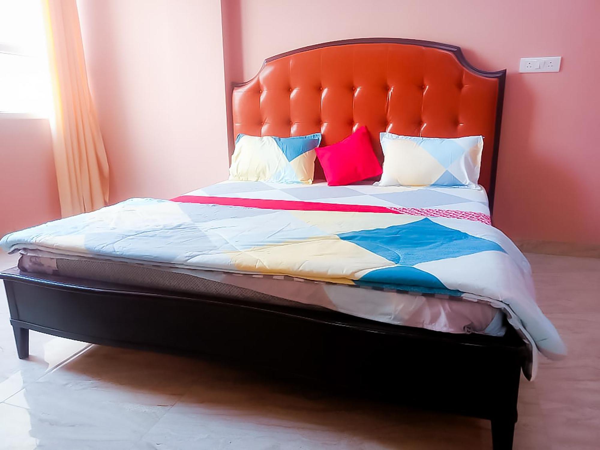 Hotel Dwarka - Sec-8 Near Yashoobhoomi 3*